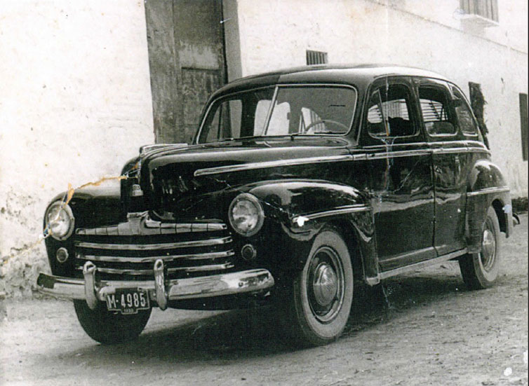 Ford Deluxe